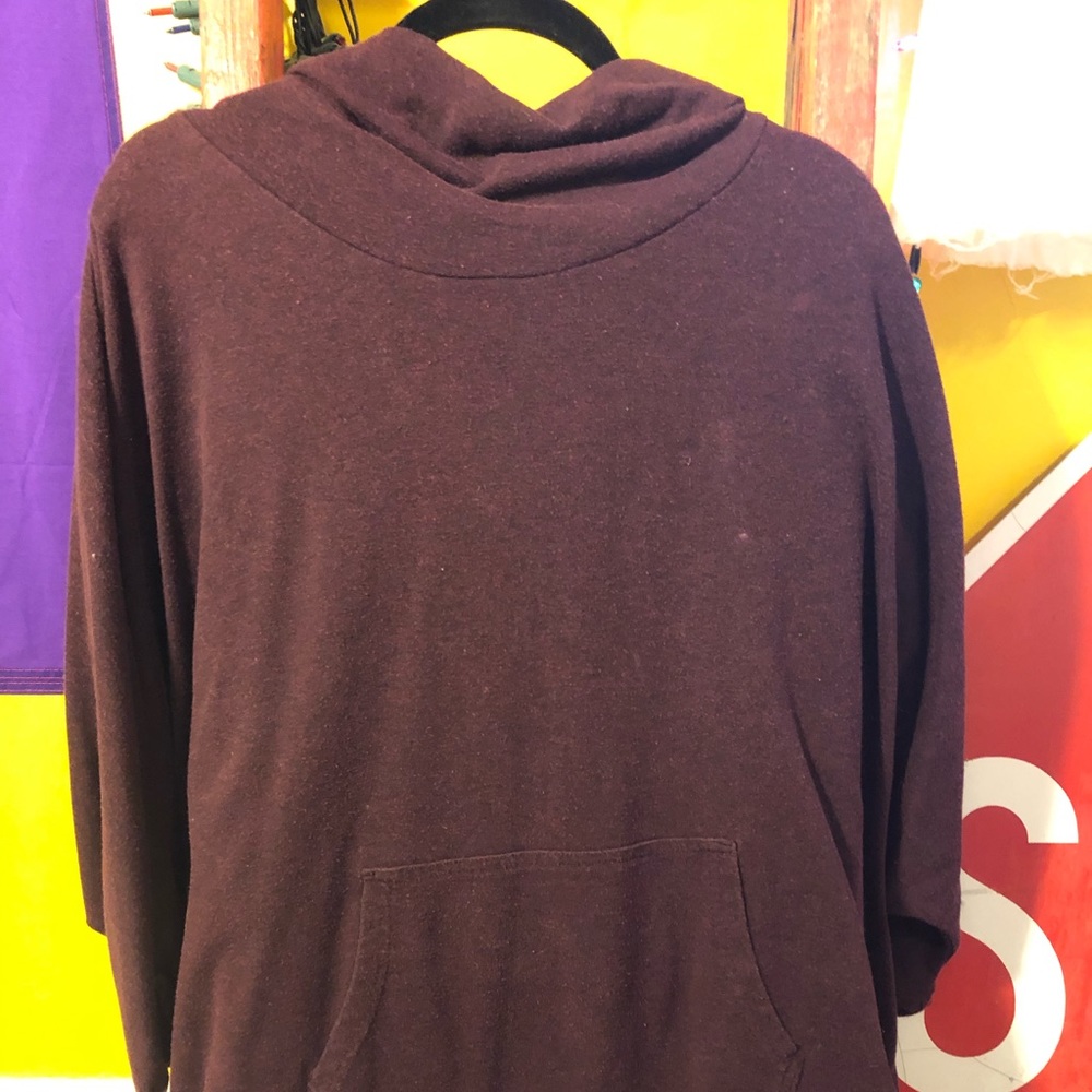 Maroon sweater